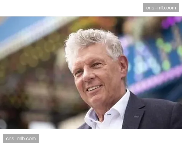 拜仁顾问委员会权力交接，施托伊伯卸任赖特接棒