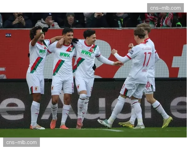 “足球回家”项目:德甲俱乐部联合社区开展难民儿童足球融入活动 “足球回家”项目:德甲俱乐部联合社区开展难民儿童足球融入活动